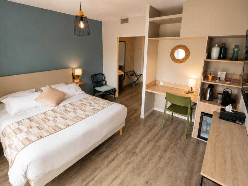 hotel-room